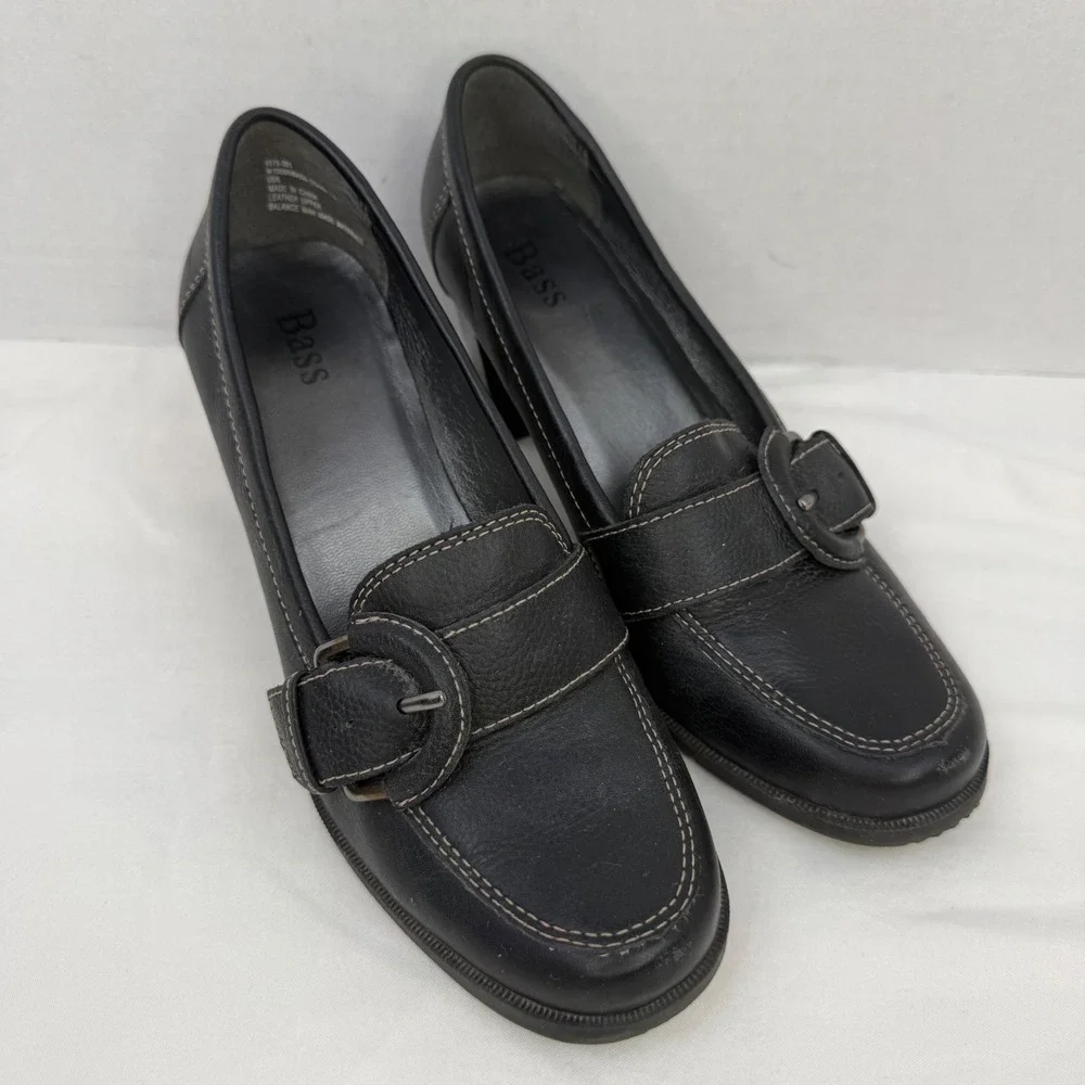 Vintage Y2K Bass Shana Black Leather Heeled Loafers Buckle Block Heel Pumps 7M